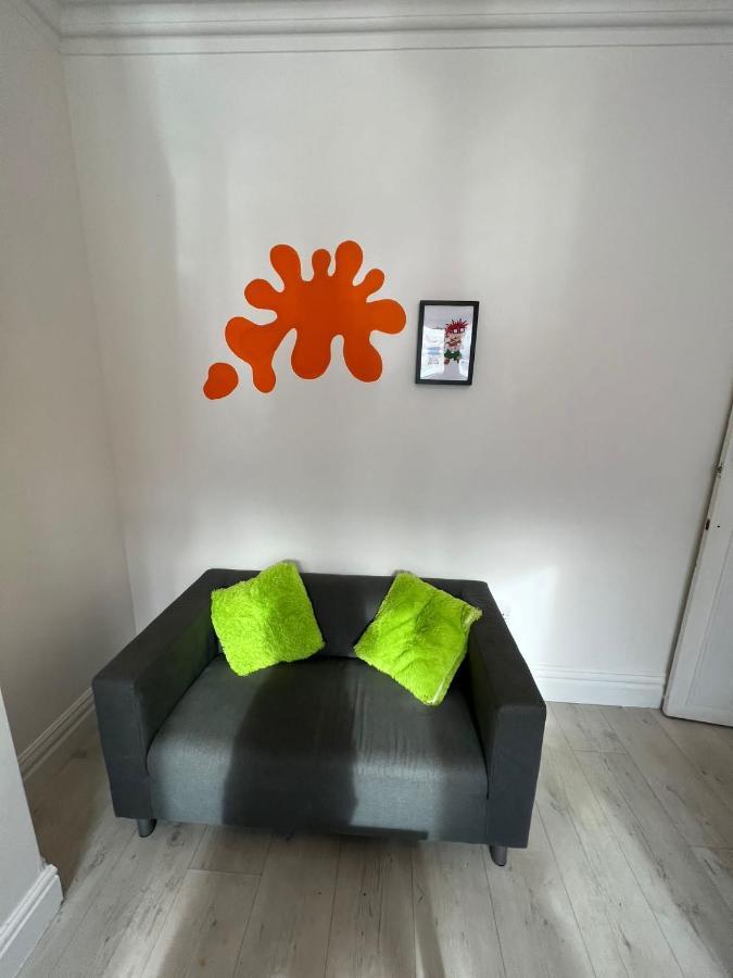 Nickelodeon House Great For Kids Villa Blackpool Exterior photo